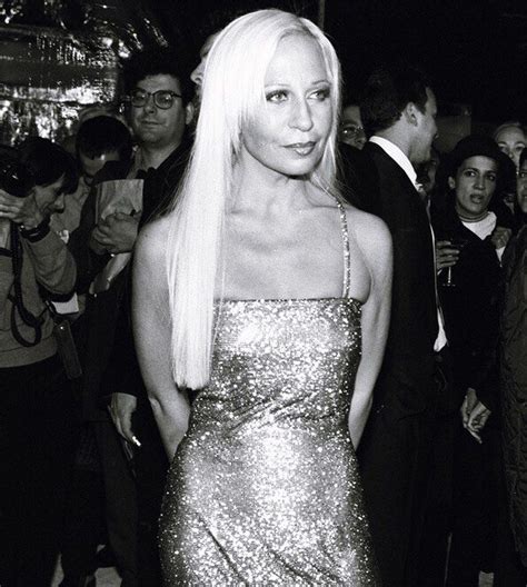 donatella versace 1997 fotos|donatella versace young photos.